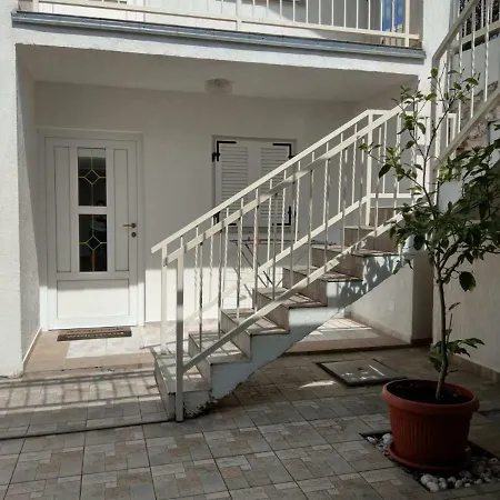 Krizanic Сasa de vacaciones